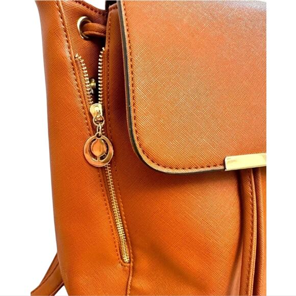 Wink Kangaroo Tan Leather Backpack main image 7